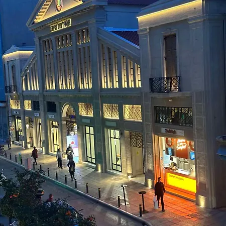 Aristotelous Plaza View