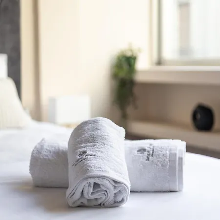 Aristotelous Plaza View *