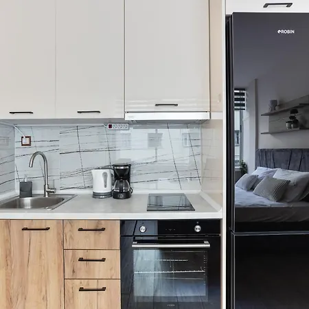 Aristotelous Plaza View *